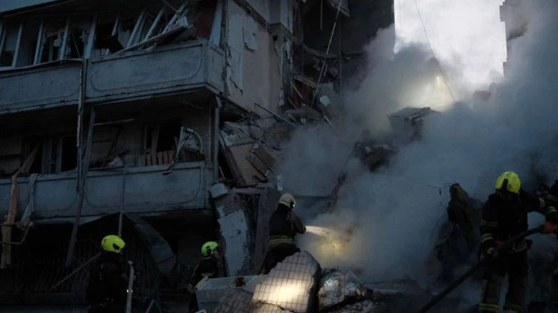 Ucrania sufre ataque aéreo masivo ruso; reportan daños en varios distritos