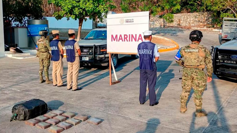 Aseguran sustancias ilícitas flotando en el mar cerca de las costas de Oaxaca 