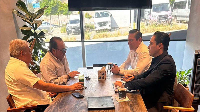 Sostienen una reunión representantes de la CANACO SERVYTUR Morelia con Juan Antonio Magaña de la Mora; analizaron propuestas legislativas en beneficio del sector comercial en Michoacán 