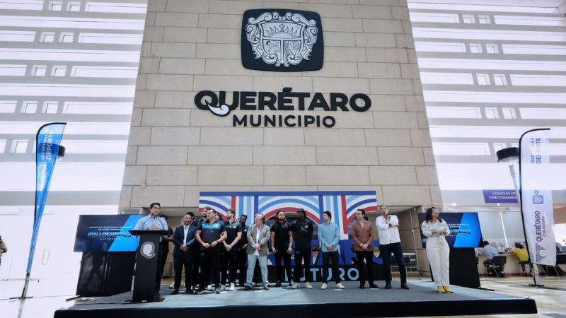 Felifer Macías respalda a Gallos Negros: “Este es su hogar” 