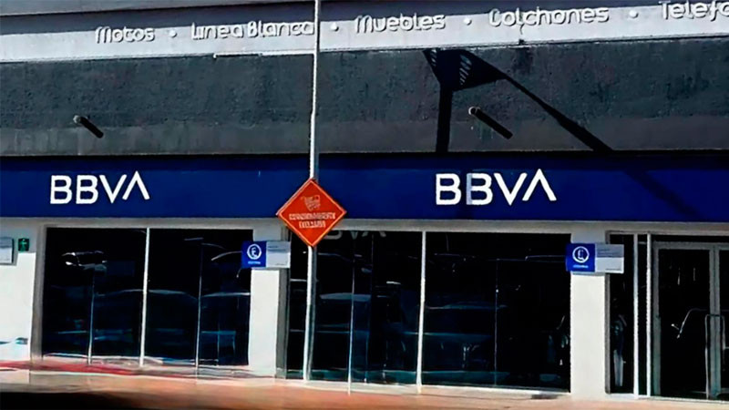 Asaltan a cuentahabientes de BBVA en Morelia, Michoacán; les roban casi 2 mdp 