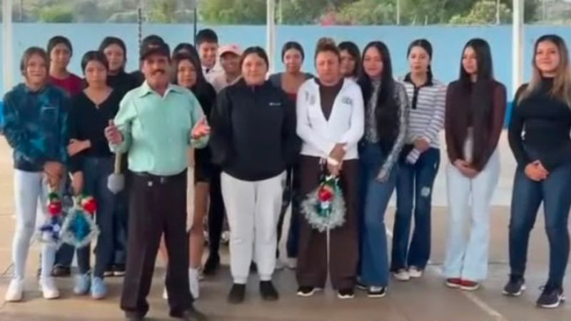 Entrega Julio César Conejo apoyos a la educación y la cultura en El Desmonte 