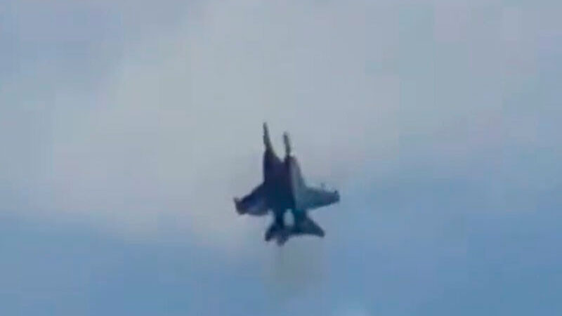 Chocan aviones de combate de EEUU durante exhibición en Idaho 