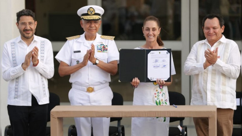 Recibe Martí Batres donación de antiguo Hospital Naval para brindar servicios médicos del ISSSTE en Yucatán 