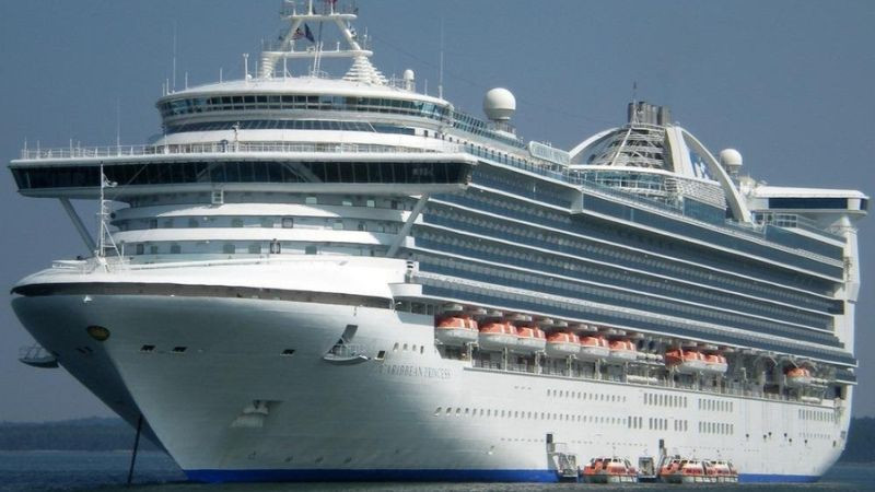 Crucero con brote de norovirus llega al Puerto de Bilbao; mantienen aislados a pasajeros 