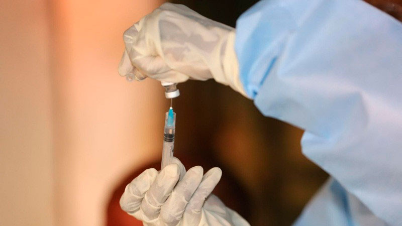 Espera OMS que en dos meses halla vacunas suficientes para contener el brote de ébola en África 