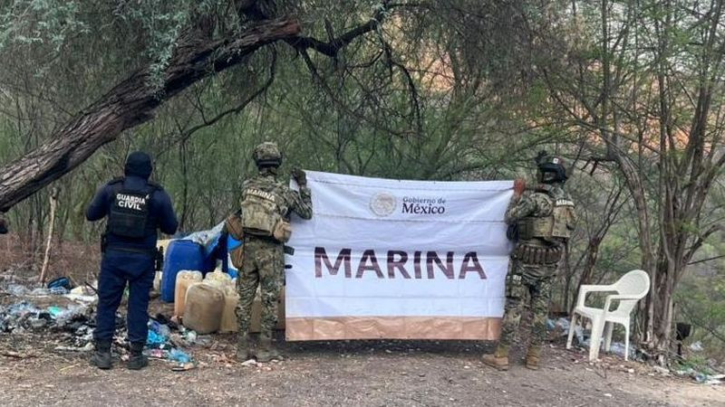 Aseguran 11 mil 800 litros de hidrocarburo, en Arteaga, Michoacán 