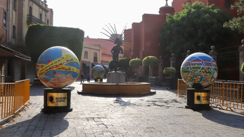Llega al corazón de Querétaro la exposición de balones “Querétaro: La Capital de la cultura futbolera” 