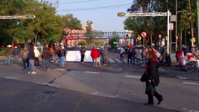 Segob llama al diálogo ante movilizaciones de campesinos y transportistas en Paseo de la Reforma 