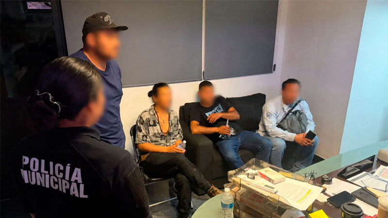 Rescatan en Lázaro Cárdenas, Michoacán a cuatro personas víctimas de secuestro virtual 