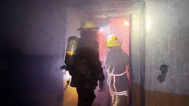 Se incendia casa en La Piedad, Michoacán 