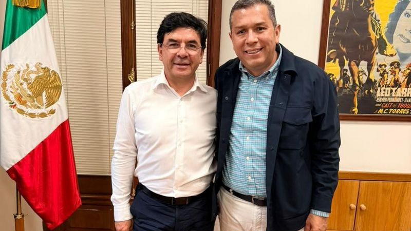 Jesús Ramírez Cuevas reconoce el liderazgo y el compromiso de Juan Carlos Barragán en Morelia 