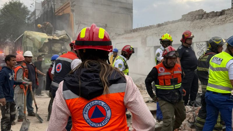 Derrumbe de barda en el Centro de la Ciudad de México deja cuatro personas lesionadas 