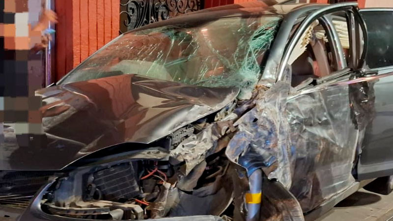 Choque en Zitácuaro, Michoacán deja dos heridos 