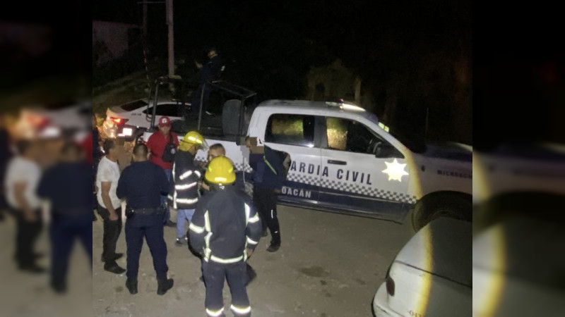 Rescate contrarreloj en el Cerro Cacique: localizan con vida a tres extraviados con síntomas de hipotermia en Zitácuaro, Michoacán 
