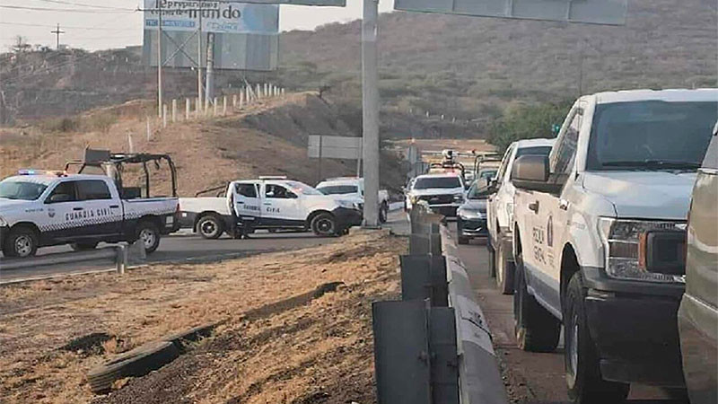Privan de la vida a un individuo en la autopista de Occidente en Michoacán 