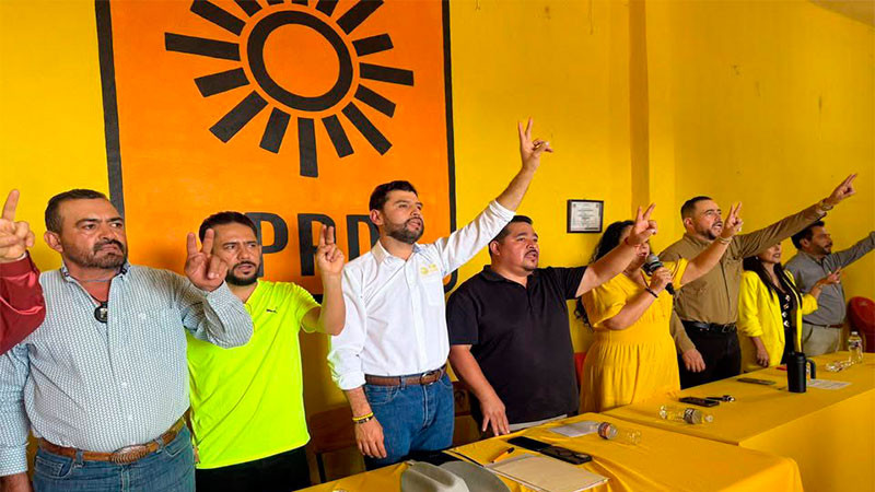 Llama Octavio Ocampo a mantener vivos los principios de democracia, igualdad y justicia social que dieron origen al PRD 