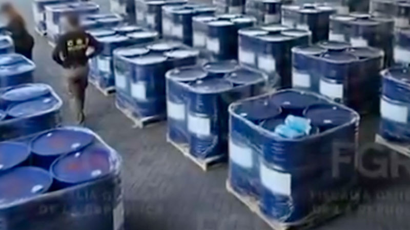 Aseguran más de 54 mil litros de sustancias químicas en Manzanillo, Colima 