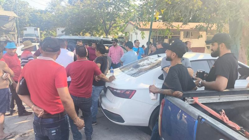 Tablajeros paran actividades indefinidamente en Lázaro Cárdenas; advierten escasez y alza en carne 