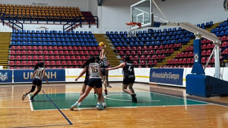 Universidad Estatal reanuda actividades; equipos de básquetbol de la UMSNH califican a la regional 