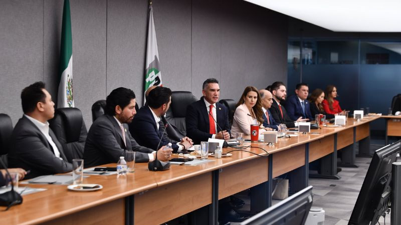 Alejandro Moreno advierte responsabilidad de Sheinbaum ante acusaciones contra políticos morenistas 