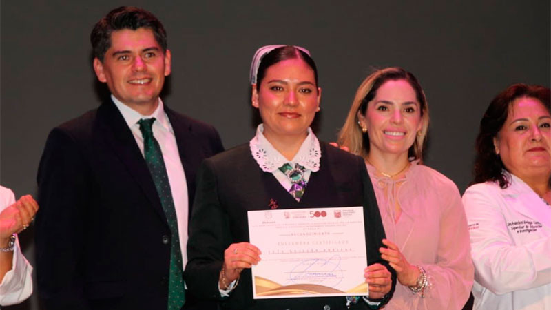 Toño Ixtláhuac reconoce la labor de enfermeras y enfermeros de Zitácuaro y la región Oriente de Michoacán  