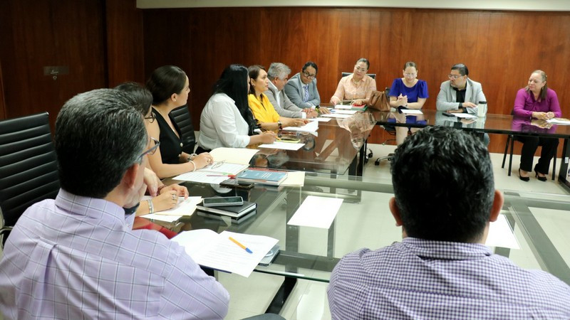Juezas y jueces familiares de Morelia sostienen conversatorio con personal del Centro Estatal de Justicia Alternativa y Restaurativa 