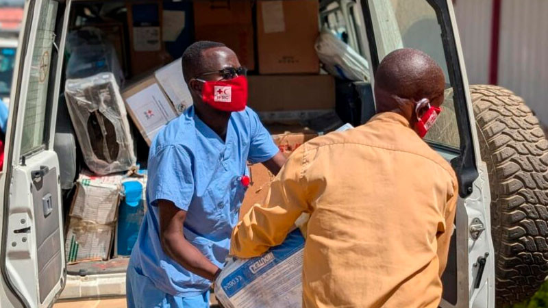 OMS llama a no restringir viajes a RDC y Uganda por ébola, tras decisión de EEUU 