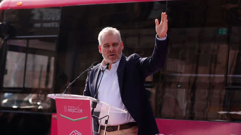 Proyecta Bedolla ampliación de la ruta del Morebús hasta el Mercado Independencia 
