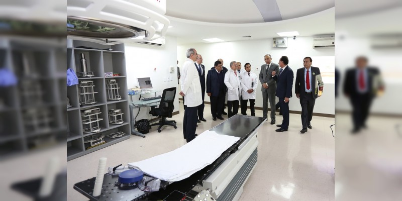 Actualiza el ISSSTE equipo de radioterapia de última generación, aumentará atención de 150 a 180 pacientes diarios 