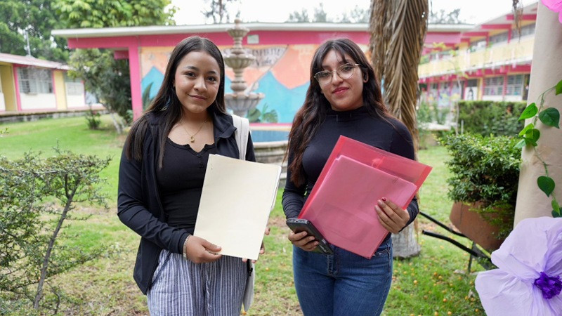 Más de 170 mil estudiantes en Michoacán beneficiadas con reforma de salud menstrual 