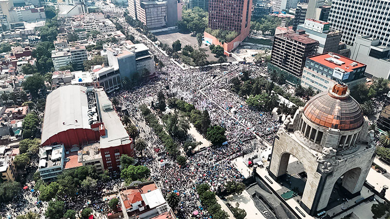 Reportan la asistencia de 130 mil personas al informe de actividades de Claudia Sheinbaum en el Monumento a la Revolución  