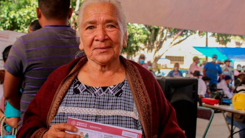 Becas y pensiones del Bienestar han beneficiado a casi 19 millones de personas, resalta gobierno federal 