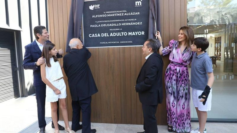 Alfonso Martínez y Paola Delgadillo inauguran la Casa del Adulto Mayor 