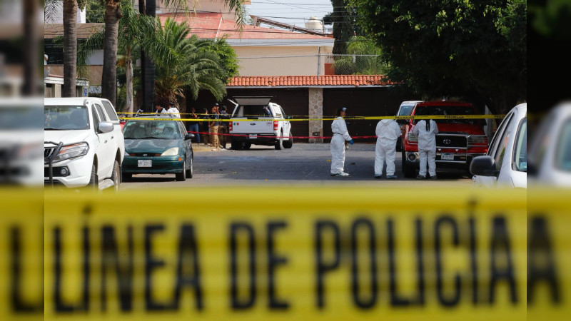 Mayo en Michoacán: Fosas, explosiones por minas, policías ultimados y comuneros emboscados; 97 víctimas de homicidio en mayo 