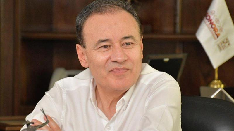 Durazo rechaza investigación de EU y descalifica reportes periodísticos; niega enseñar su visa para desmentir 