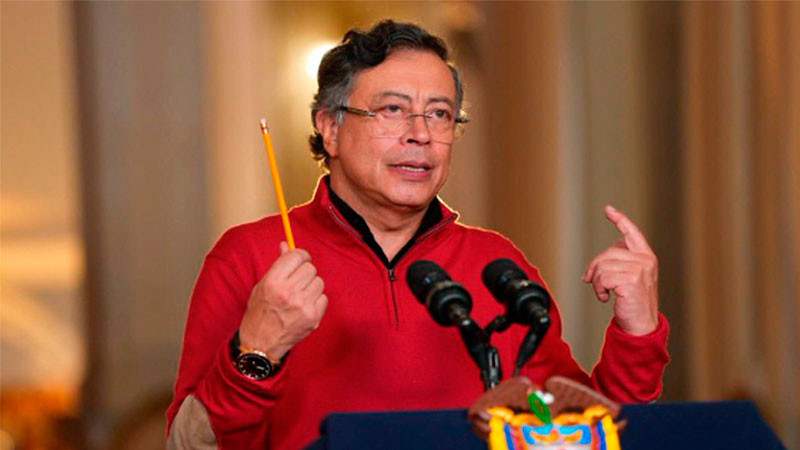 Gustavo Petro acusa a exmandatario hondureño de promover acciones contra gobiernos progresistas de Colombia y México 
