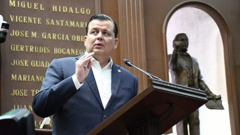 En Michoacán el desplazamiento forzado no es delito, Memo Valencia propone castigarlo 