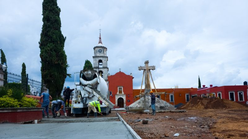 Alexis Velázquez impulsa rescate del Atrio Parroquial en Huandacareo 