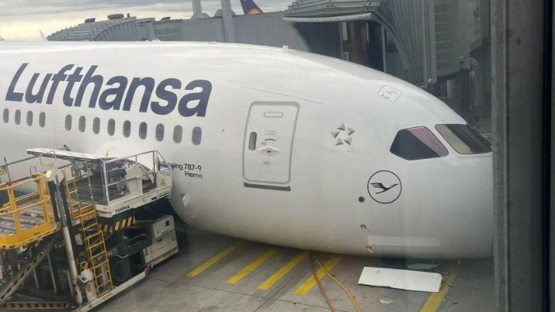 Colapsa tren de aterrizaje de un Boeing 787 de Lufthansa en Fráncfort; reportan varios heridos 