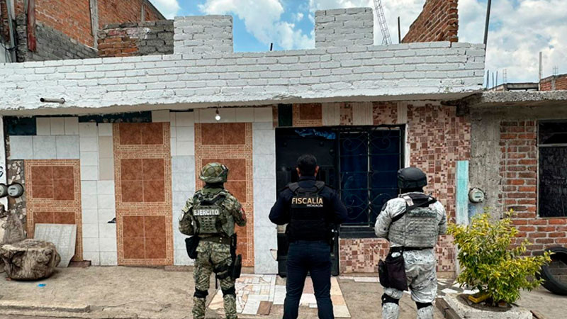 Tras cateos en Morelia, Michoacán, detienen a tres personas presuntamente relacionadas en delitos contra la salud 