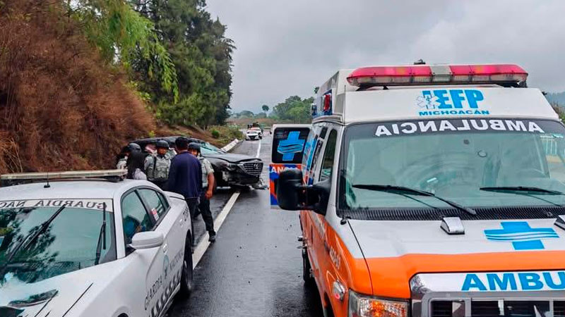 Accidente en la Siglo XXI deja dos muertos y dos heridos 