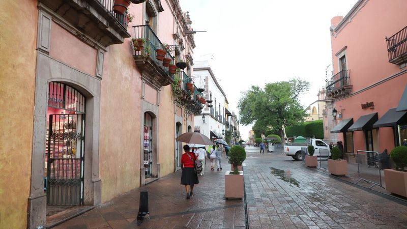 Lluvias dejan afectaciones económicas a pequeños comercios en Querétaro 