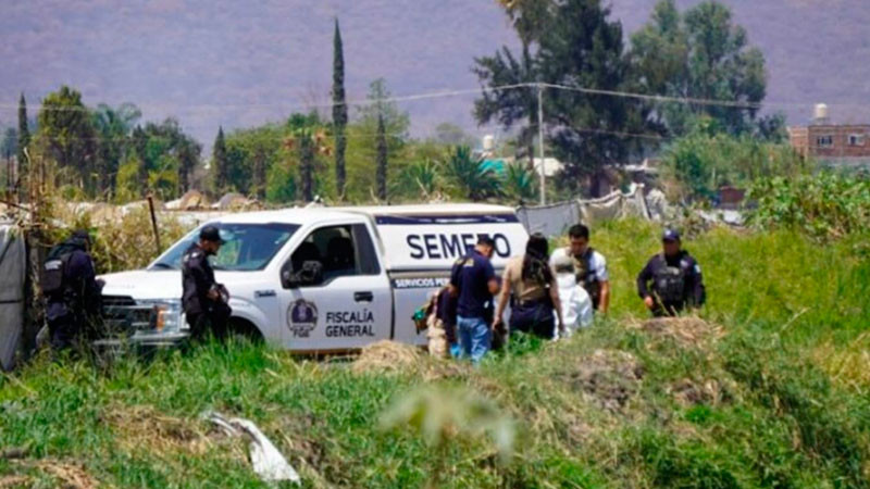 Localizan cuerpo sin vida de una persona en las inmediaciones de la colonia La Aldea y la tenencia de Atapaneo de Morelia, Michoacán 