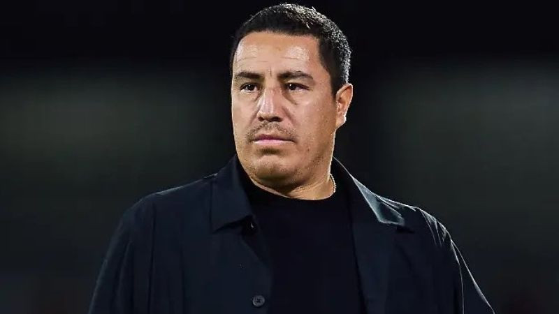 Pumas anuncia la salida de Efraín Juárez; revelará a su nuevo técnico en los próximos días 