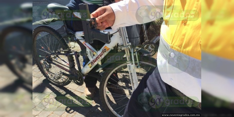 Tránsitos amenazan a reportero y deja libres a dos motociclistas armados - Foto 2 