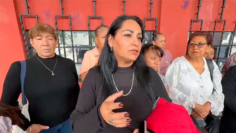 Vecinos de la colonia San Juanico protestan en Presidencia de Celaya por presuntas irregularidades en renovación de comités vecinales 