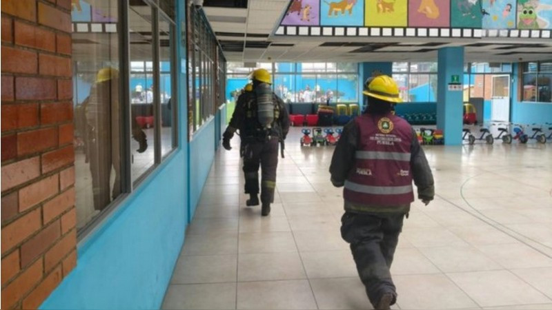 Evacúan guardería del IMSS en Puebla por fuga de gas 