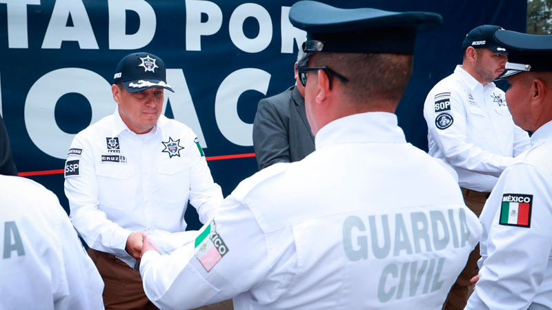 Entrega la SSP Michoacán uniformes a personal de Seguridad Vial 