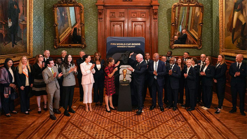 México afina detalles para recibir la máxima fiesta del fútbol 2026; Sheinbaum recibe a Gianni Infantino 
